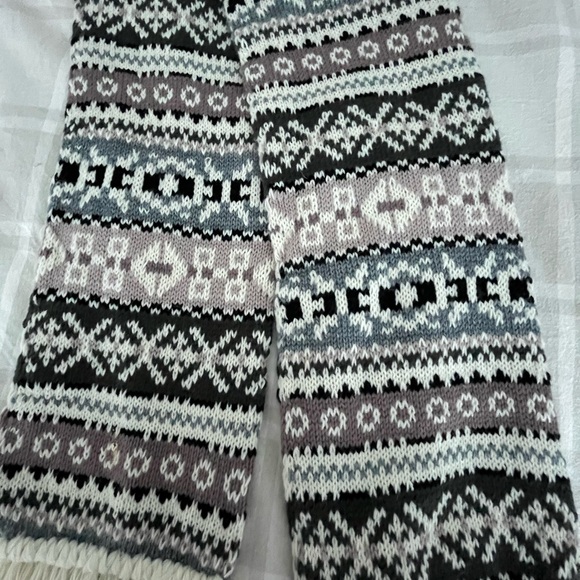 Scarf and beret set - Picture 5 of 12